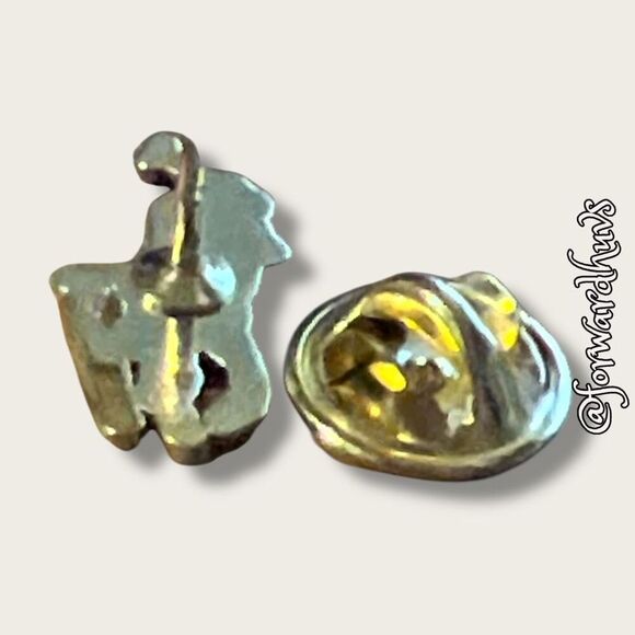 Bundle Sale 3 for $15 | Vintage Gold-Tone Pink Polo Pin - Picture 4 of 7